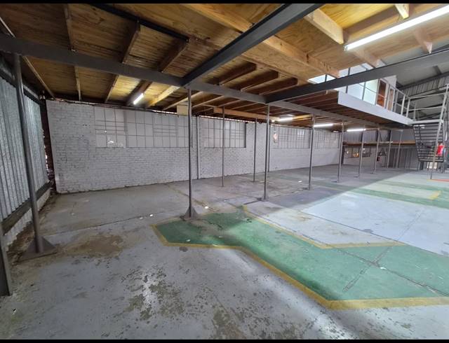 600M² WAREHOUSE TO LET IN WADEVILLE